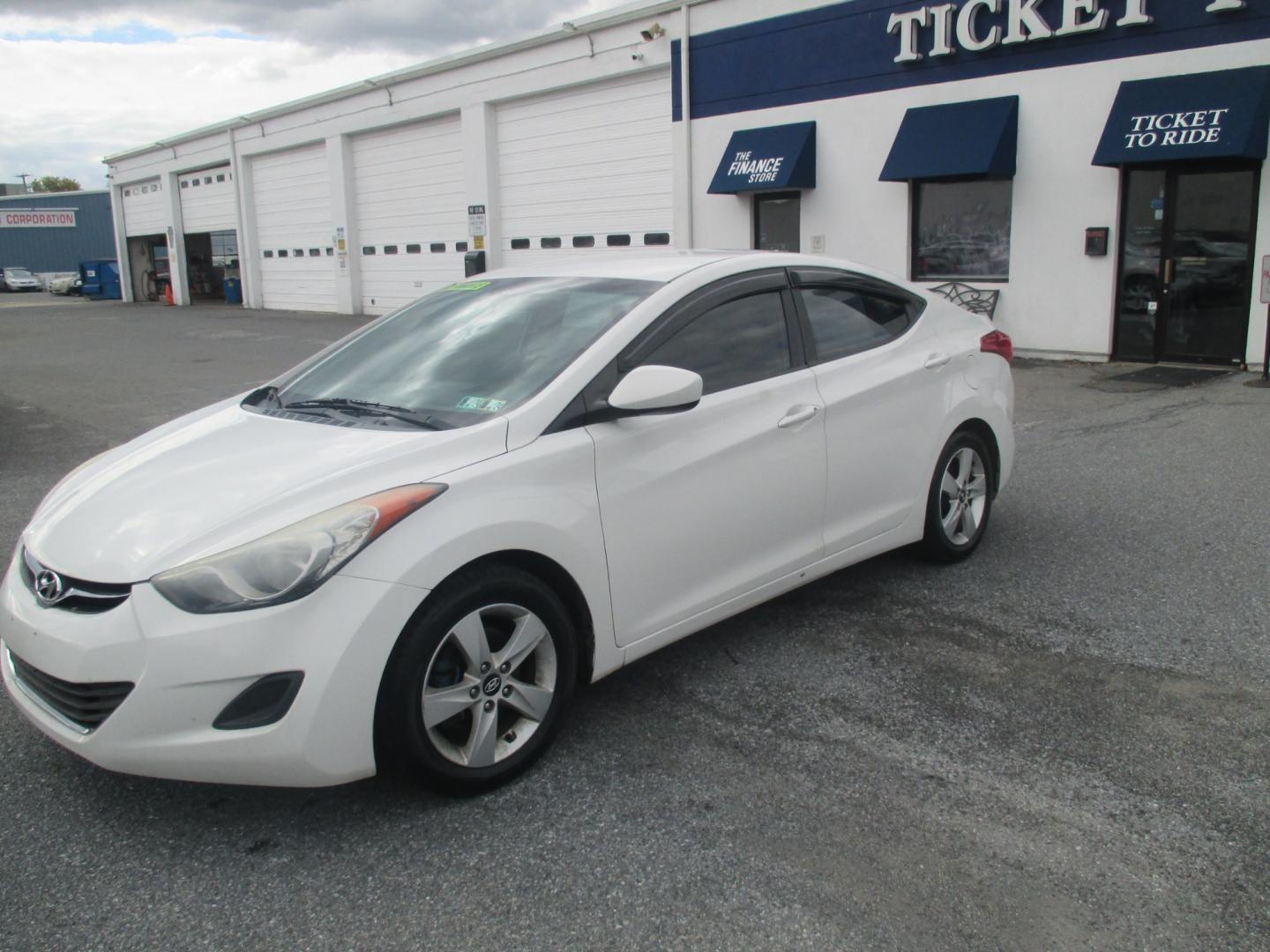 2013 SILVER Hyundai Elantra Limited (5NPDH4AE4DH) with an 1.8L L4 DOHC 16V engine, 6-Speed Automatic transmission, located at 1254 Manheim Pike, Lancaster, PA, 17601, (717) 393-9133, 40.062870, -76.323273 - Photo#0