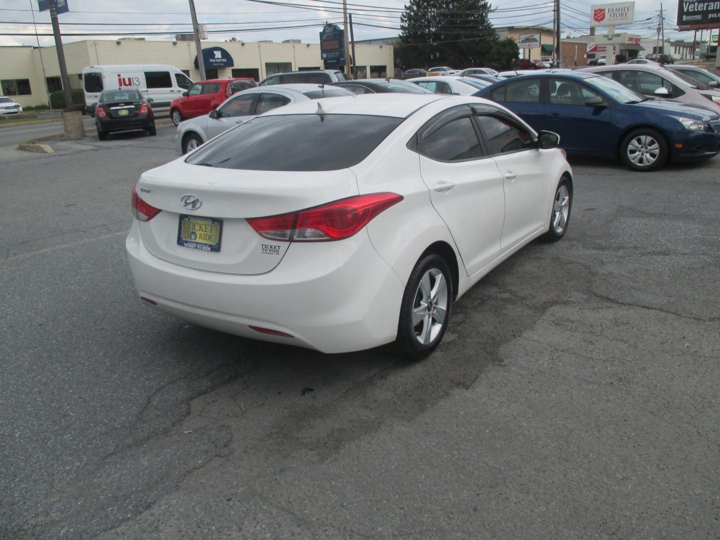 2013 SILVER Hyundai Elantra Limited (5NPDH4AE4DH) with an 1.8L L4 DOHC 16V engine, 6-Speed Automatic transmission, located at 1254 Manheim Pike, Lancaster, PA, 17601, (717) 393-9133, 40.062870, -76.323273 - Photo#4