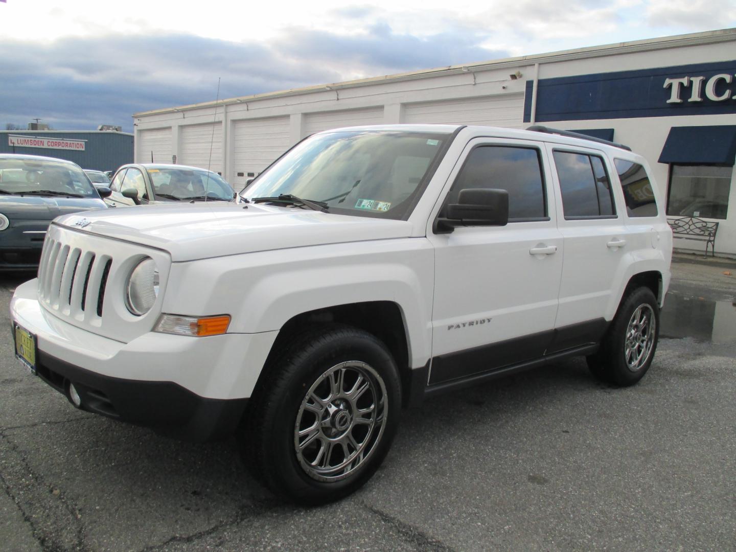 2016 WHITE Jeep Patriot Sport 2WD (1C4NJPBA0GD) with an 2.0L L4 DOHC 16V engine, located at 1254 Manheim Pike, Lancaster, PA, 17601, (717) 393-9133, 40.062870, -76.323273 - Photo#0