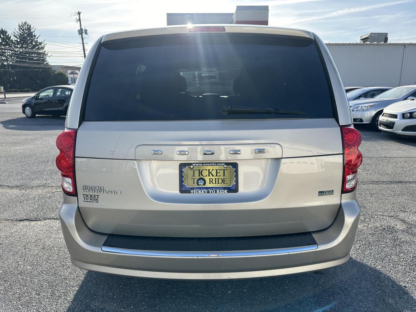 2013 GOLD Dodge Grand Caravan SE (2C4RDGBG2DR) with an 3.6L V6 DOHC 24V engine, 6-Speed Automatic transmission, located at 1254 Manheim Pike, Lancaster, PA, 17601, (717) 393-9133, 40.062870, -76.323273 - Photo#7