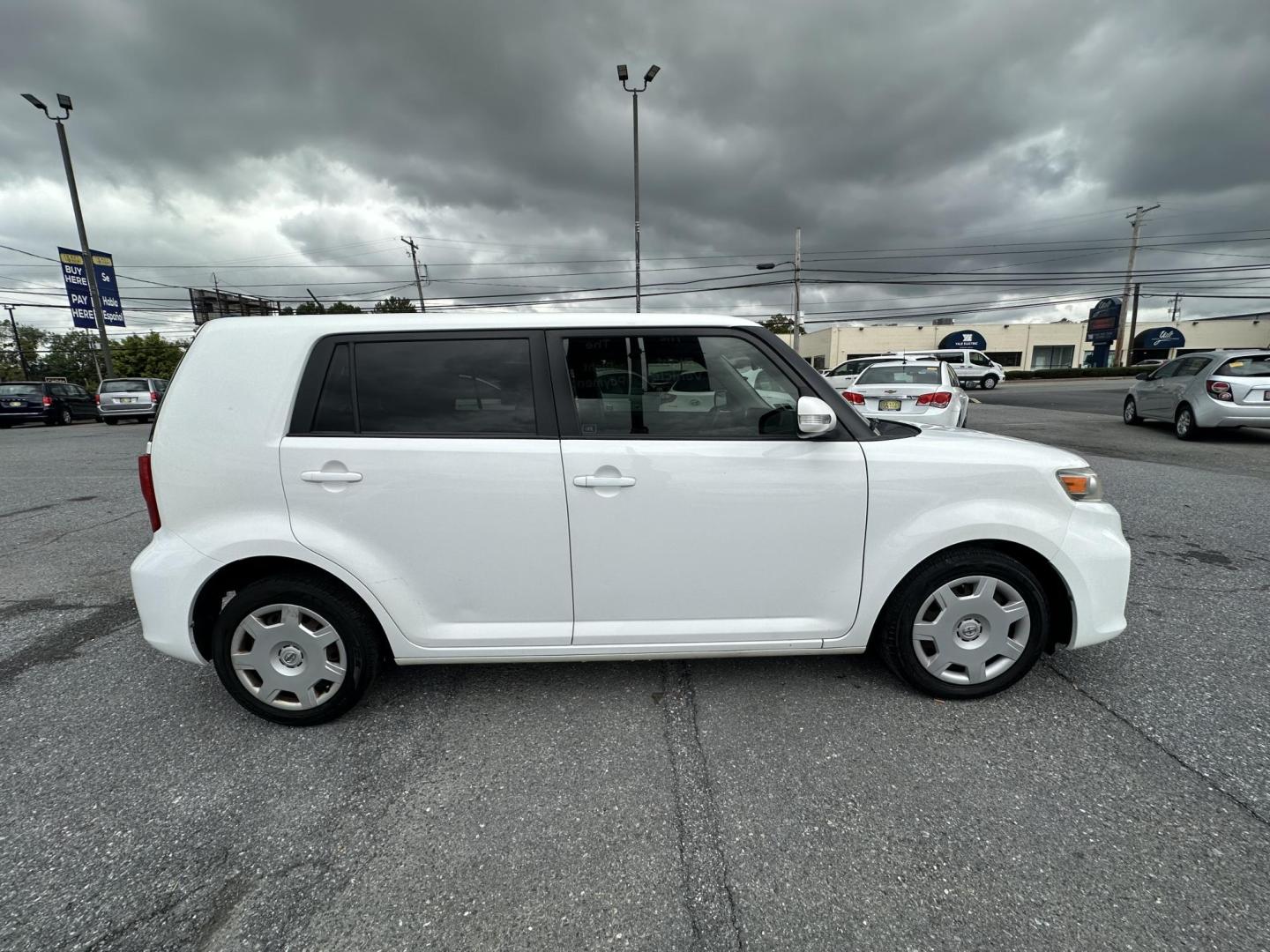 2012 WHITE Scion xB 5-Door Wagon 5-Spd MT (JTLZE4FE0CJ) with an 2.4L L4 DOHC 16V engine, 5-Speed Manual transmission, located at 1254 Manheim Pike, Lancaster, PA, 17601, (717) 393-9133, 40.062870, -76.323273 - Photo#2