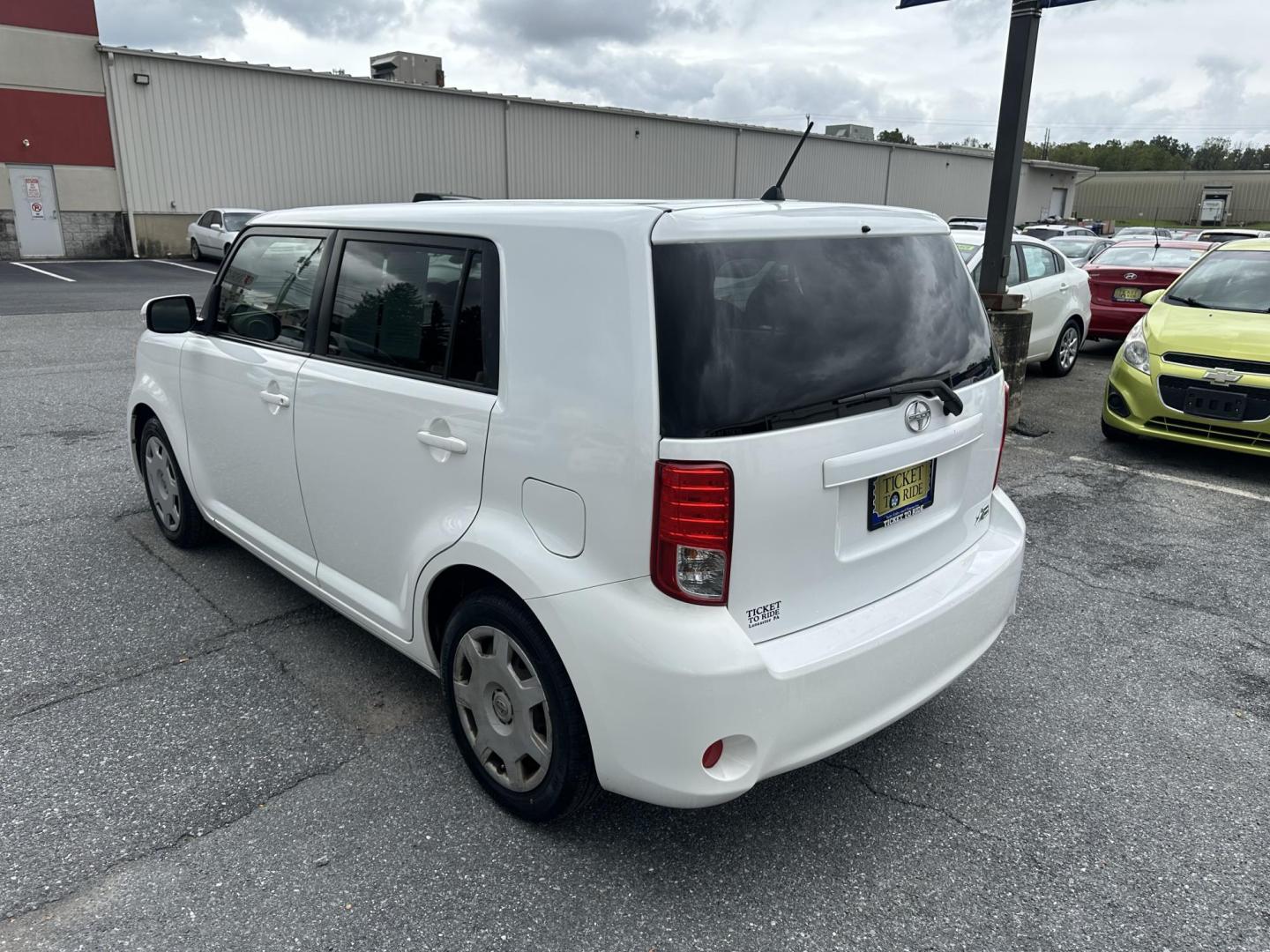 2012 WHITE Scion xB 5-Door Wagon 5-Spd MT (JTLZE4FE0CJ) with an 2.4L L4 DOHC 16V engine, 5-Speed Manual transmission, located at 1254 Manheim Pike, Lancaster, PA, 17601, (717) 393-9133, 40.062870, -76.323273 - Photo#7