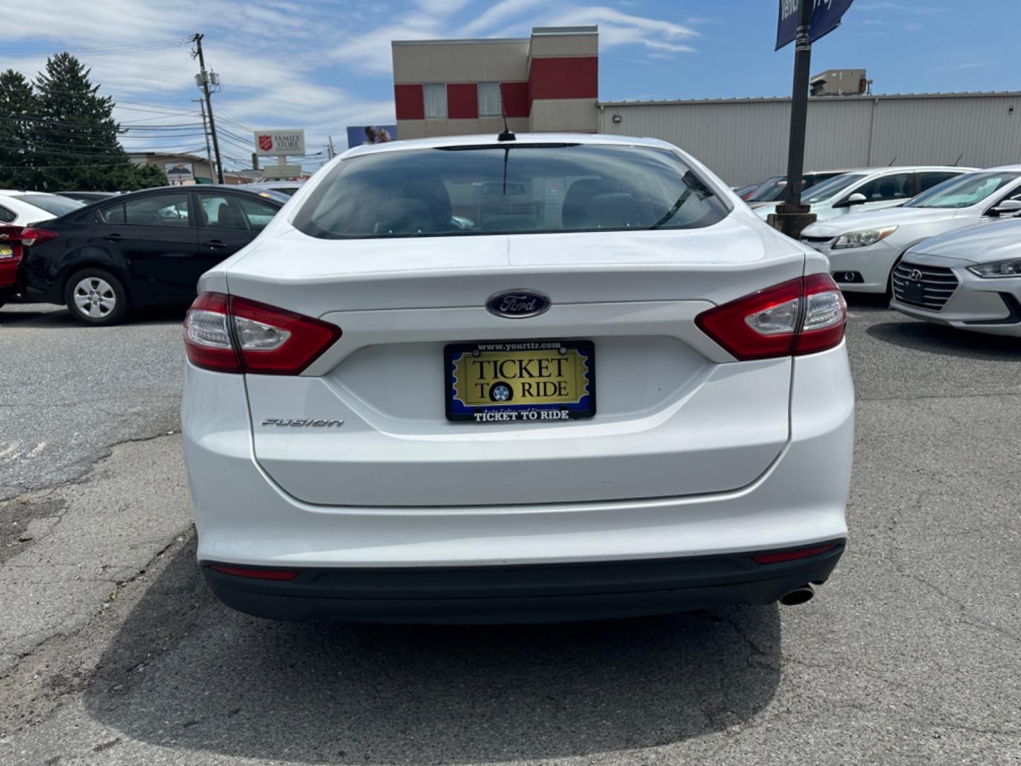 2014 WHITE Ford Fusion S (1FA6P0G73E5) with an 2.5L L4 DOHC 16V engine, located at 1254 Manheim Pike, Lancaster, PA, 17601, (717) 393-9133, 40.062870, -76.323273 - Photo#5