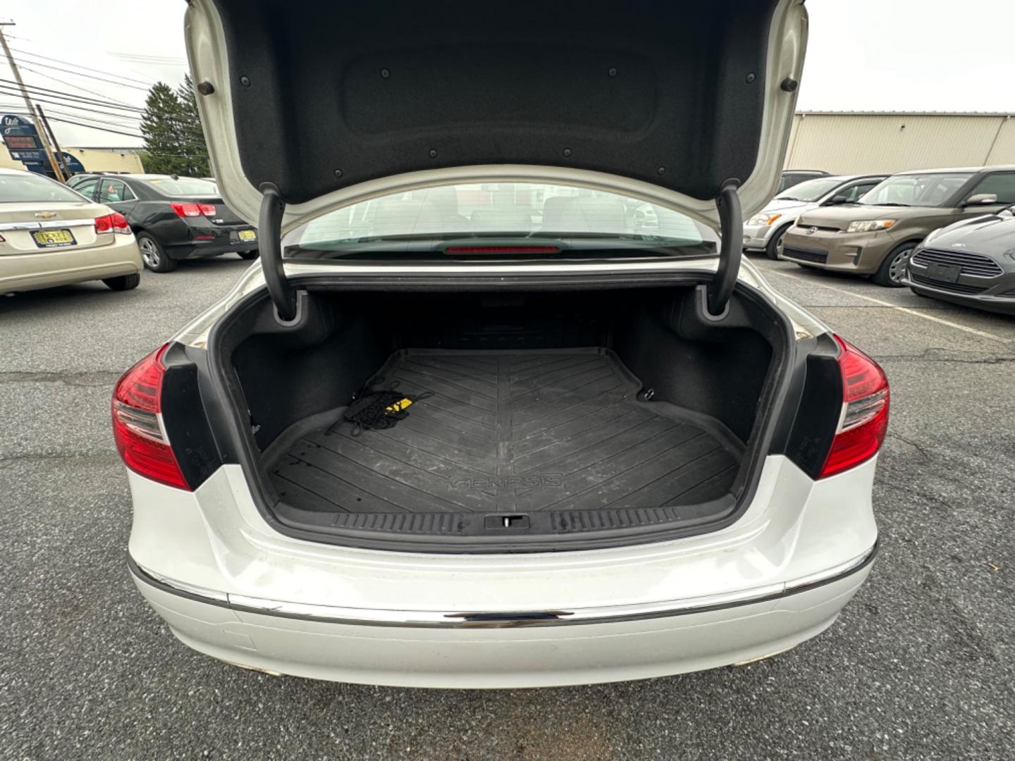 2013 WHITE Hyundai Genesis 3.8L (KMHGC4DDXDU) with an 3.8L V6 DOHC 24V engine, 6-Speed Automatic transmission, located at 1254 Manheim Pike, Lancaster, PA, 17601, (717) 393-9133, 40.062870, -76.323273 - Photo#10