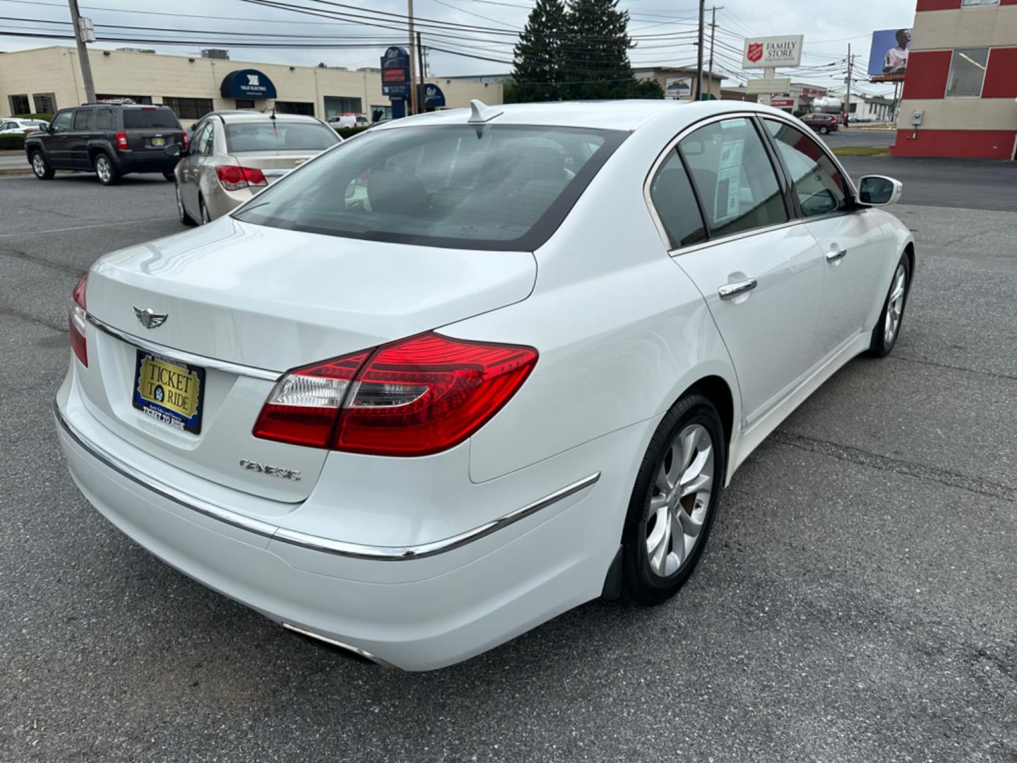 2013 WHITE Hyundai Genesis 3.8L (KMHGC4DDXDU) with an 3.8L V6 DOHC 24V engine, 6-Speed Automatic transmission, located at 1254 Manheim Pike, Lancaster, PA, 17601, (717) 393-9133, 40.062870, -76.323273 - Photo#4