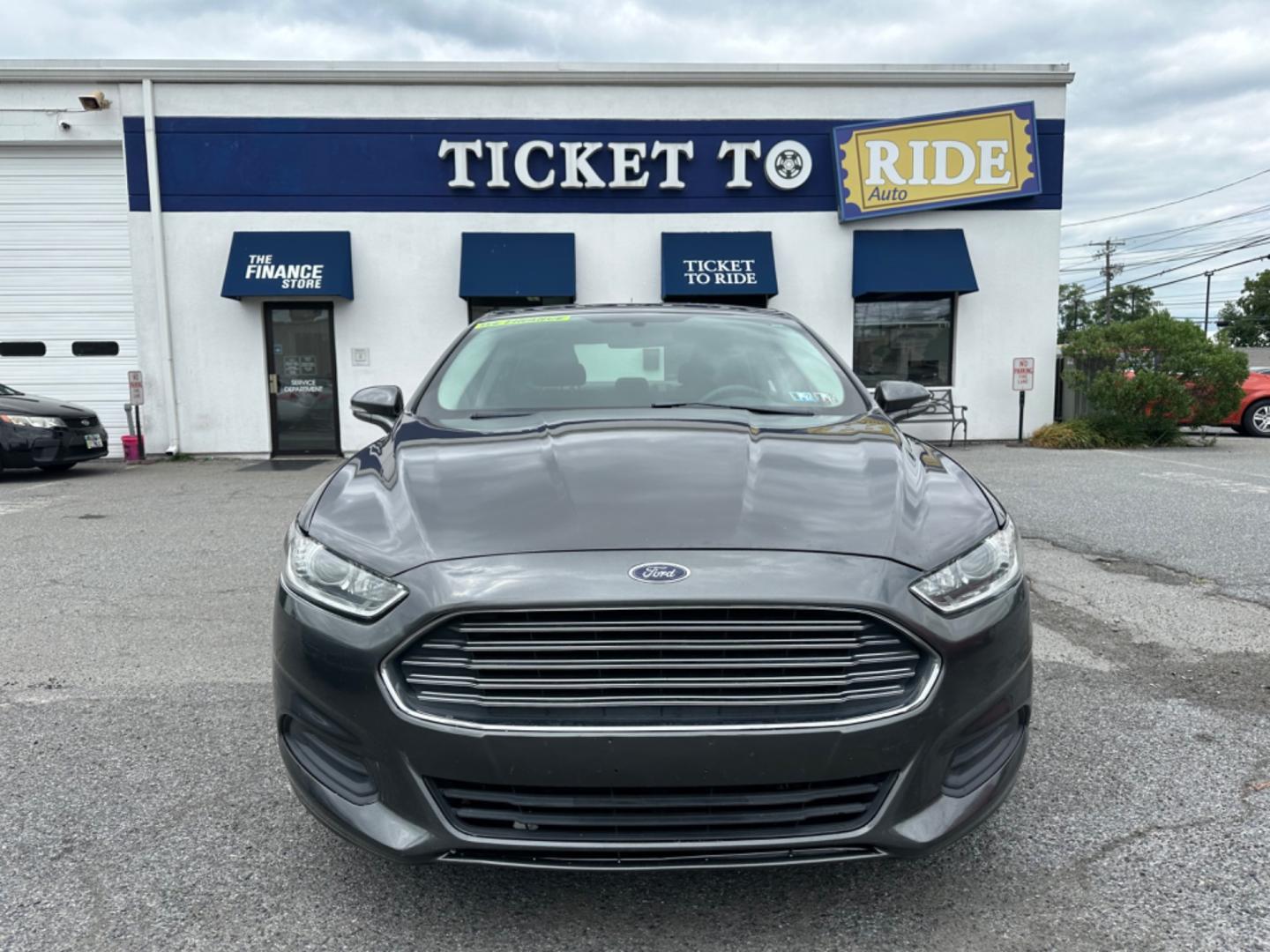 2016 GRAY Ford Fusion SE (3FA6P0HD9GR) with an 1.5L L4 DOHC 16V engine, 6-Speed Automatic transmission, located at 1254 Manheim Pike, Lancaster, PA, 17601, (717) 393-9133, 40.062870, -76.323273 - Photo#1