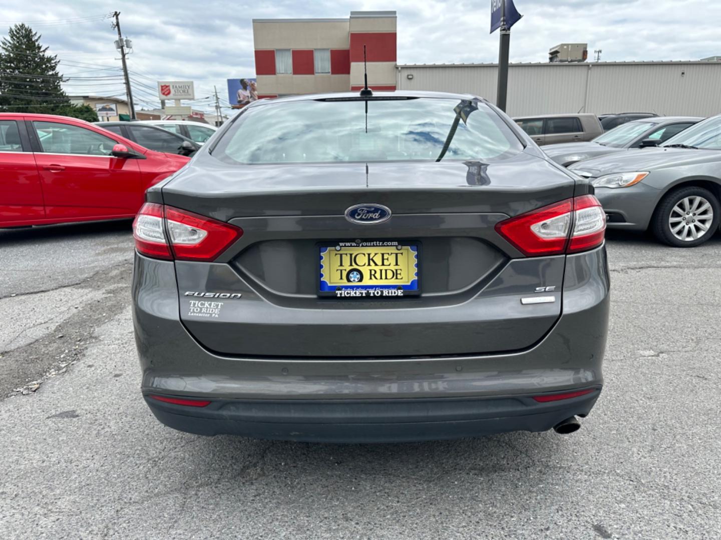 2016 GRAY Ford Fusion SE (3FA6P0HD9GR) with an 1.5L L4 DOHC 16V engine, 6-Speed Automatic transmission, located at 1254 Manheim Pike, Lancaster, PA, 17601, (717) 393-9133, 40.062870, -76.323273 - Photo#5