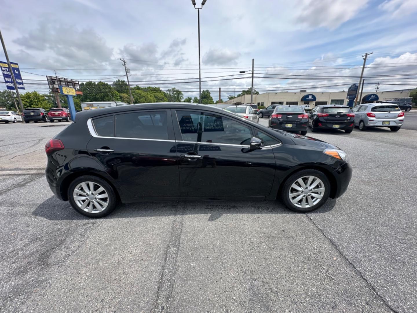 2015 BLACK Kia Forte 5-Door EX (KNAFX5A85F5) with an 2.0L L4 DOHC 16V engine, 6-Speed Automatic transmission, located at 1254 Manheim Pike, Lancaster, PA, 17601, (717) 393-9133, 40.062870, -76.323273 - Photo#3