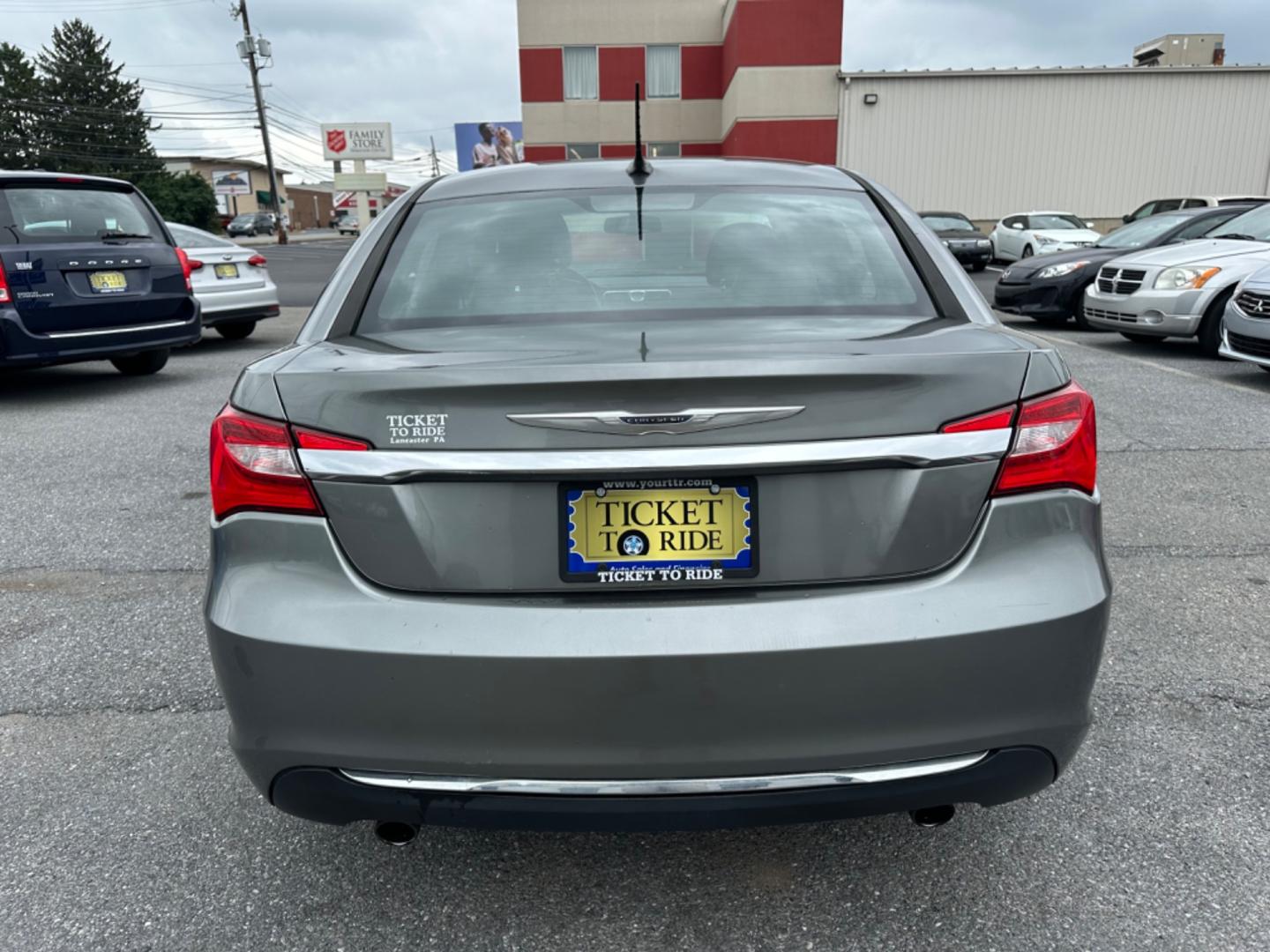 2013 GRAY Chrysler 200 Limited (1C3CCBCGXDN) with an 3.6L V6 DOHC 24V FFV engine, 6-Speed Automatic transmission, located at 1254 Manheim Pike, Lancaster, PA, 17601, (717) 393-9133, 40.062870, -76.323273 - Photo#5