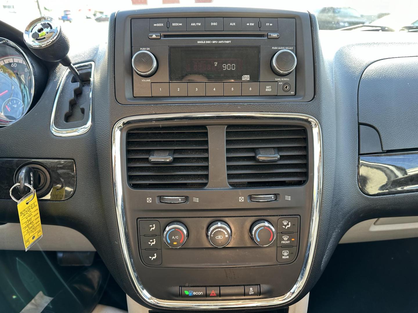 2015 SILVER Dodge Grand Caravan SE (2C4RDGBG1FR) with an 3.6L V6 DOHC 24V engine, 6-Speed Automatic transmission, located at 1254 Manheim Pike, Lancaster, PA, 17601, (717) 393-9133, 40.062870, -76.323273 - Photo#12