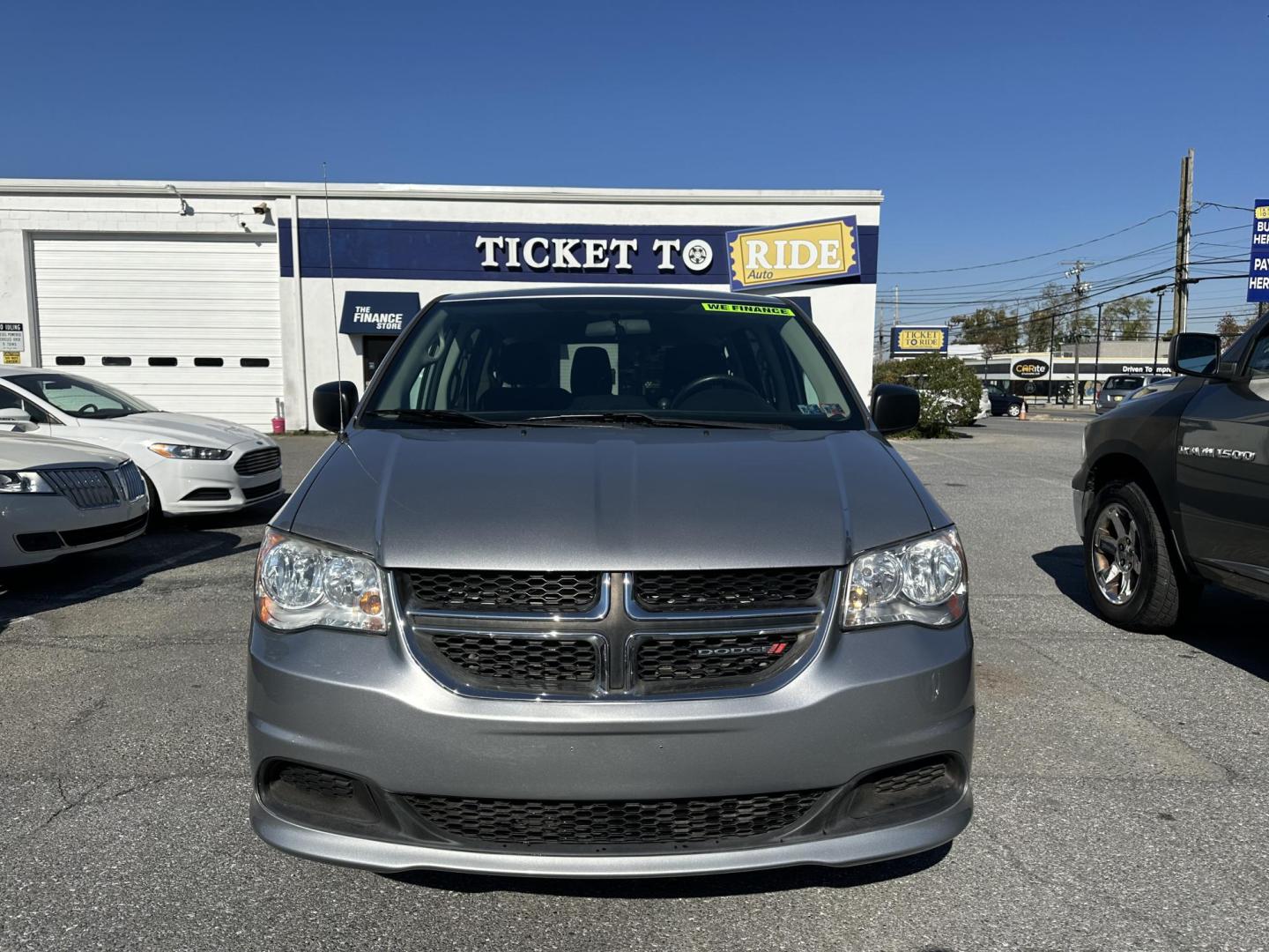 2015 SILVER Dodge Grand Caravan SE (2C4RDGBG1FR) with an 3.6L V6 DOHC 24V engine, 6-Speed Automatic transmission, located at 1254 Manheim Pike, Lancaster, PA, 17601, (717) 393-9133, 40.062870, -76.323273 - Photo#3