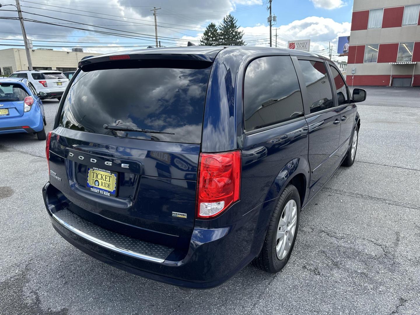 2016 BLUE Dodge Grand Caravan SE (2C4RDGBGXGR) with an 3.6L V6 DOHC 24V engine, 6A transmission, located at 1254 Manheim Pike, Lancaster, PA, 17601, (717) 393-9133, 40.062870, -76.323273 - Photo#4