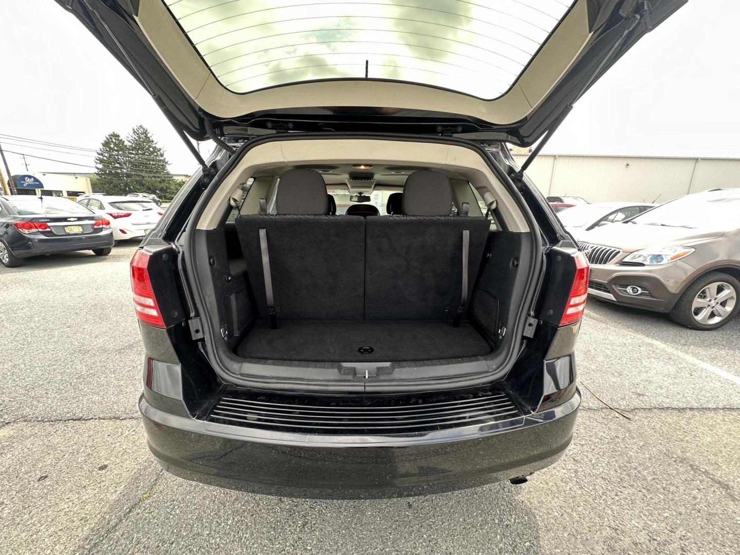 2017 BLACK Dodge Journey SE (3C4PDCAB7HT) with an 2.4L L4 DOHC 16V engine, 4A transmission, located at 1254 Manheim Pike, Lancaster, PA, 17601, (717) 393-9133, 40.062870, -76.323273 - Photo#12