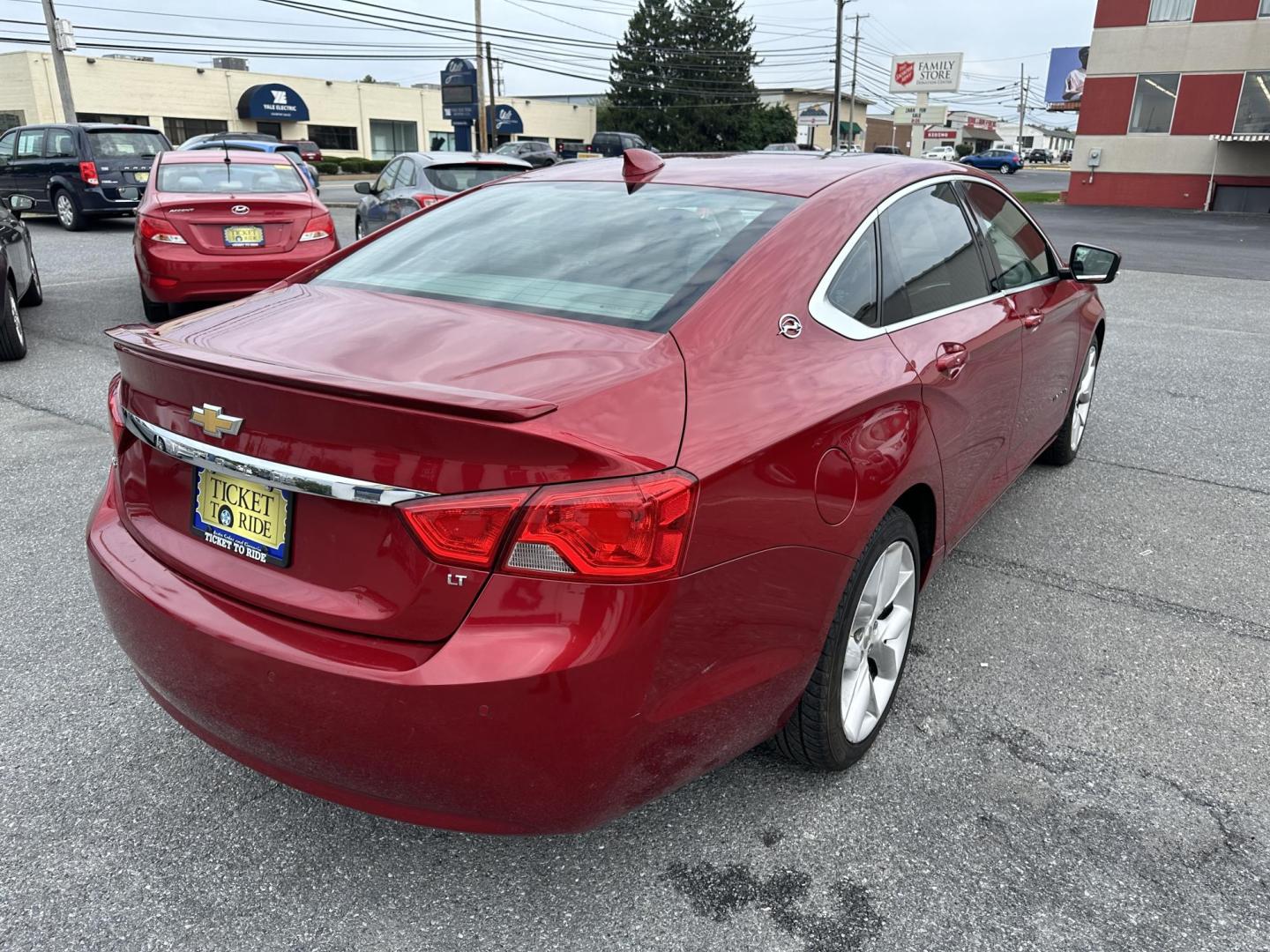 2015 RED Chevrolet Impala 2LT (2G1125S35F9) with an 3.6L V6 DOHC 24V engine, 6-Speed Automatic transmission, located at 1254 Manheim Pike, Lancaster, PA, 17601, (717) 393-9133, 40.062870, -76.323273 - Photo#4