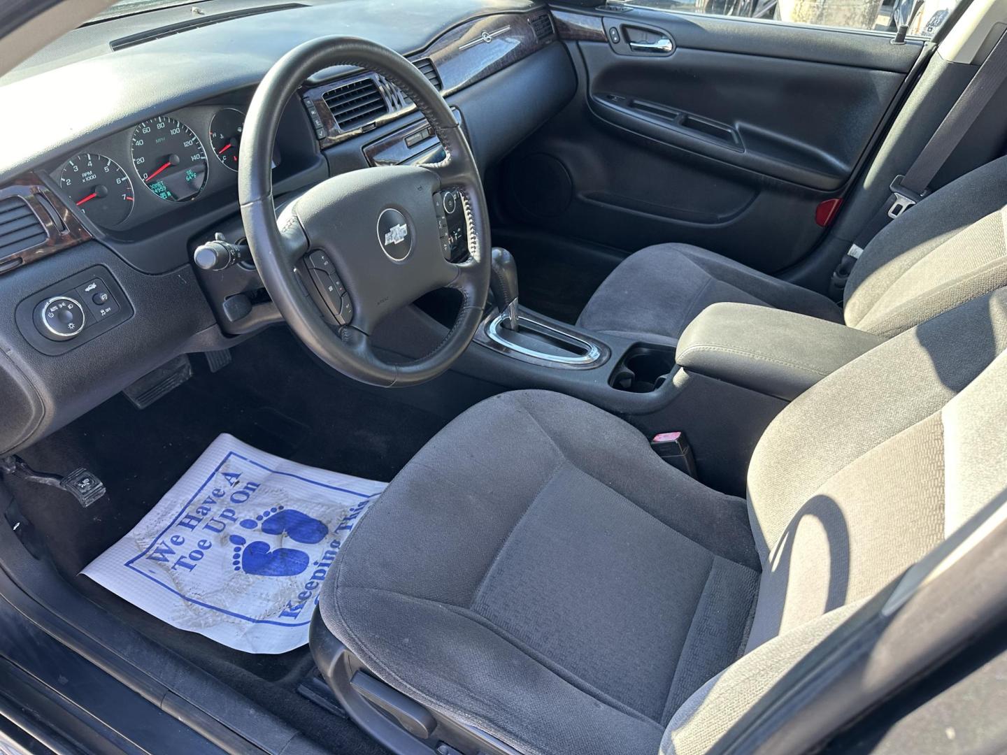 2013 GRAY Chevrolet Impala LT (Fleet) (2G1WG5E30D1) with an 3.6L V6 DOHC 16V FFV engine, 6-Speed Automatic transmission, located at 1254 Manheim Pike, Lancaster, PA, 17601, (717) 393-9133, 40.062870, -76.323273 - Photo#8