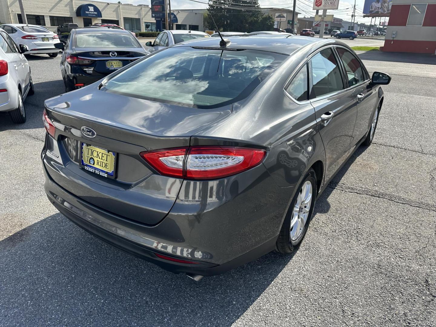 2016 GRAY Ford Fusion S (1FA6P0G7XG5) with an 2.5L L4 DOHC 16V engine, 6-Speed Automatic transmission, located at 1254 Manheim Pike, Lancaster, PA, 17601, (717) 393-9133, 40.062870, -76.323273 - Photo#1