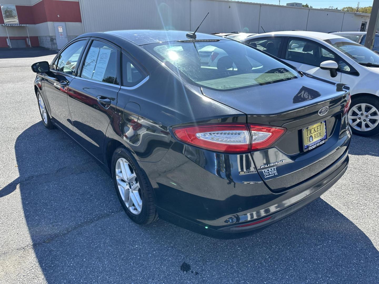 2014 WHITE Ford Fusion SE (3FA6P0H71ER) with an 2.5L L4 DOHC 16V engine, located at 1254 Manheim Pike, Lancaster, PA, 17601, (717) 393-9133, 40.062870, -76.323273 - Photo#5