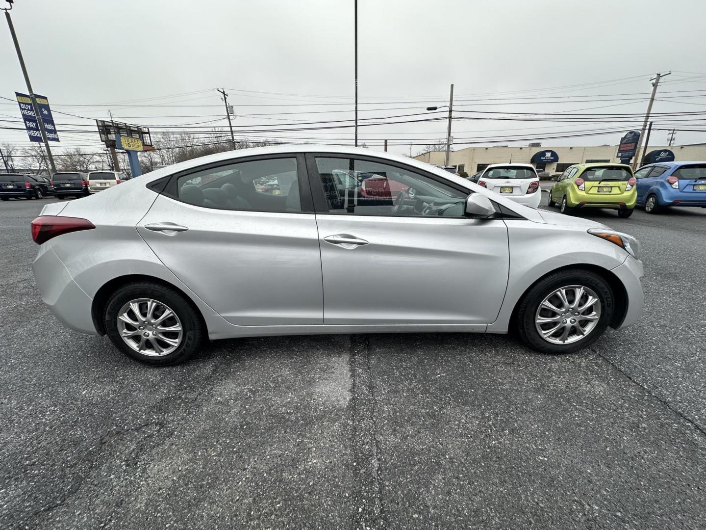 2016 SILVER Hyundai Elantra Limited (5NPDH4AE1GH) with an 1.8L L4 DOHC 16V engine, 6-Speed Automatic transmission, located at 1254 Manheim Pike, Lancaster, PA, 17601, (717) 393-9133, 40.062870, -76.323273 - Photo#2