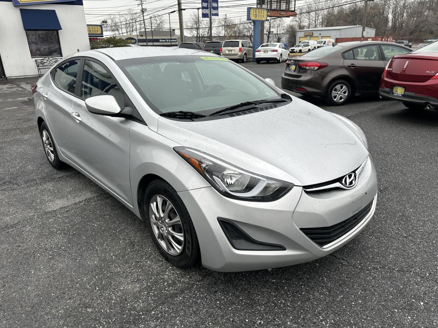 2016 SILVER Hyundai Elantra Limited (5NPDH4AE1GH) with an 1.8L L4 DOHC 16V engine, 6-Speed Automatic transmission, located at 1254 Manheim Pike, Lancaster, PA, 17601, (717) 393-9133, 40.062870, -76.323273 - Photo#3