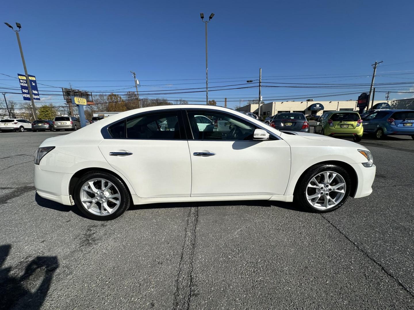 2012 WHITE Nissan Maxima SV (1N4AA5AP0CC) with an 3.5L V6 DOHC 24V engine, Continuously Variable Transmission transmission, located at 1254 Manheim Pike, Lancaster, PA, 17601, (717) 393-9133, 40.062870, -76.323273 - Photo#1