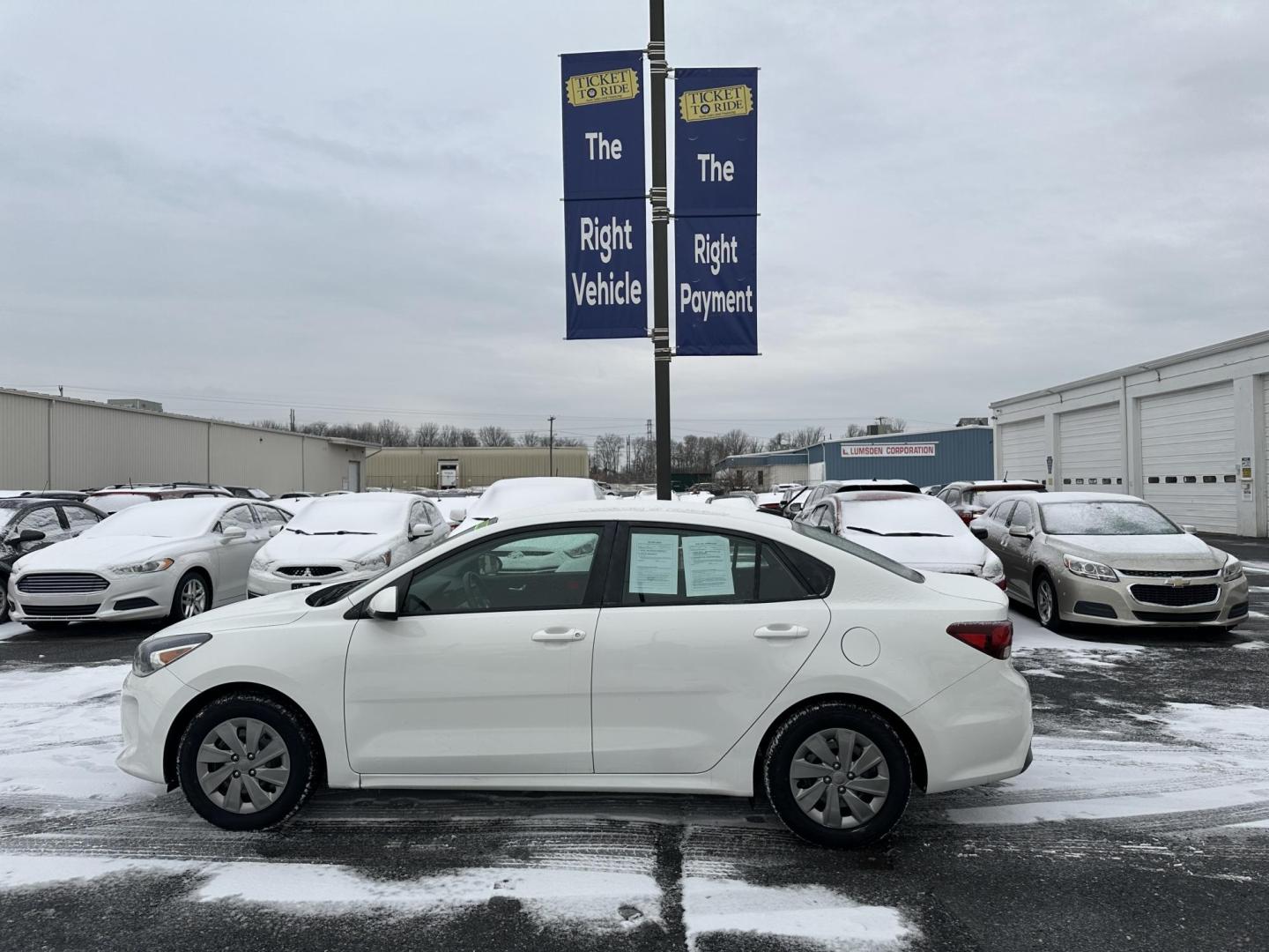 2019 WHITE Kia Rio LX (3KPA24AB7KE) with an 1.6L L4 DOHC 16V engine, 6A transmission, located at 1254 Manheim Pike, Lancaster, PA, 17601, (717) 393-9133, 40.062870, -76.323273 - Photo#6