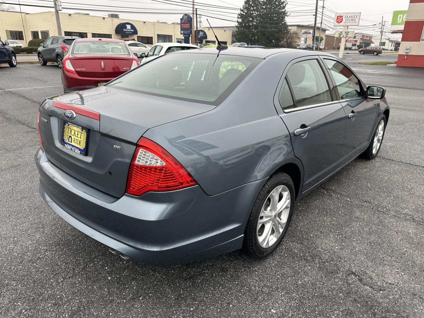 2012 BLUE Ford Fusion SE (3FAHP0HA2CR) with an 2.5L L4 DOHC 16V engine, located at 1254 Manheim Pike, Lancaster, PA, 17601, (717) 393-9133, 40.062870, -76.323273 - Photo#5