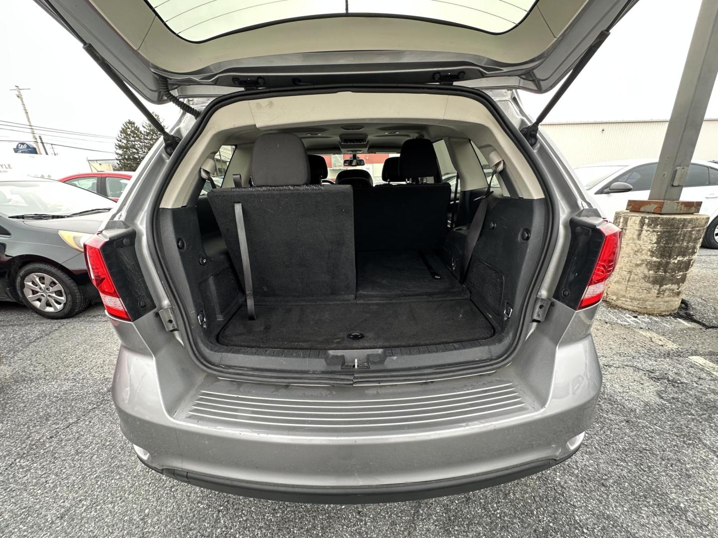 2018 SILVER Dodge Journey SXT (3C4PDCBG7JT) with an 3.6L V6 DOHC 24V engine, 4A transmission, located at 1254 Manheim Pike, Lancaster, PA, 17601, (717) 393-9133, 40.062870, -76.323273 - Photo#12