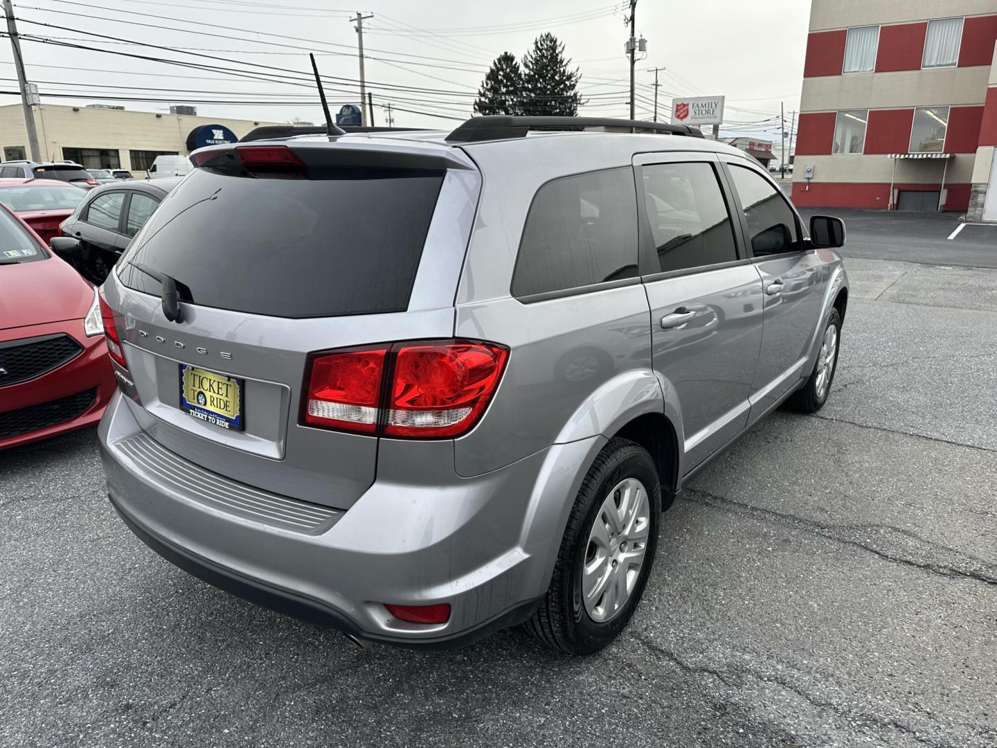 2018 SILVER Dodge Journey SXT (3C4PDCBG7JT) with an 3.6L V6 DOHC 24V engine, 4A transmission, located at 1254 Manheim Pike, Lancaster, PA, 17601, (717) 393-9133, 40.062870, -76.323273 - Photo#3