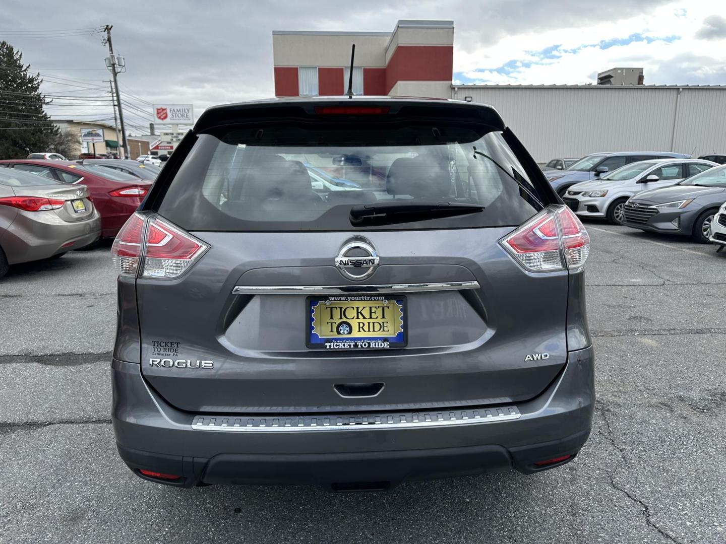 2016 GRAY Nissan Rogue S AWD (JN8AT2MV3GW) with an 2.5L L4 DOHC 16V engine, CVT transmission, located at 1254 Manheim Pike, Lancaster, PA, 17601, (717) 393-9133, 40.062870, -76.323273 - Photo#4