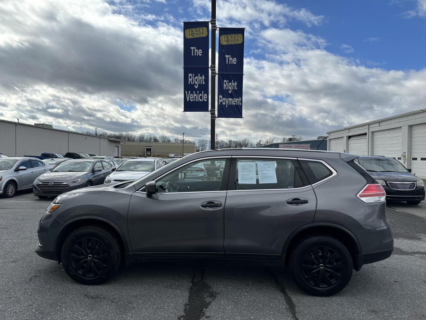 2016 GRAY Nissan Rogue S AWD (JN8AT2MV3GW) with an 2.5L L4 DOHC 16V engine, CVT transmission, located at 1254 Manheim Pike, Lancaster, PA, 17601, (717) 393-9133, 40.062870, -76.323273 - Photo#6