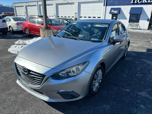 2016 Mazda MAZDA3 i Sport AT 4-Door